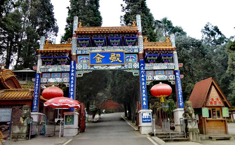 昆明旅游必去十大景点有哪些,昆明市区必玩旅游景点排名前十