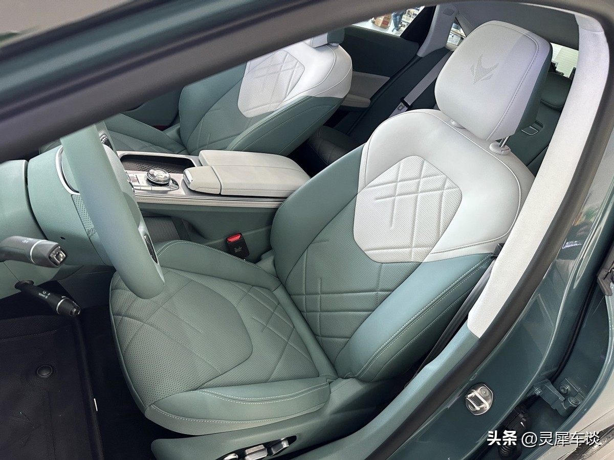 23款极狐阿尔法s森林版云雾灰,23款极狐阿尔法s森林续航