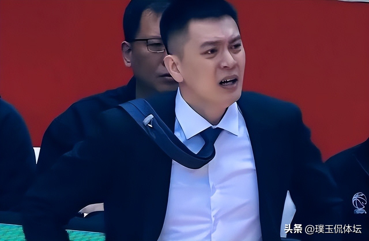 祝贺辽篮总冠军,辽篮升起第2面总冠军旗帜