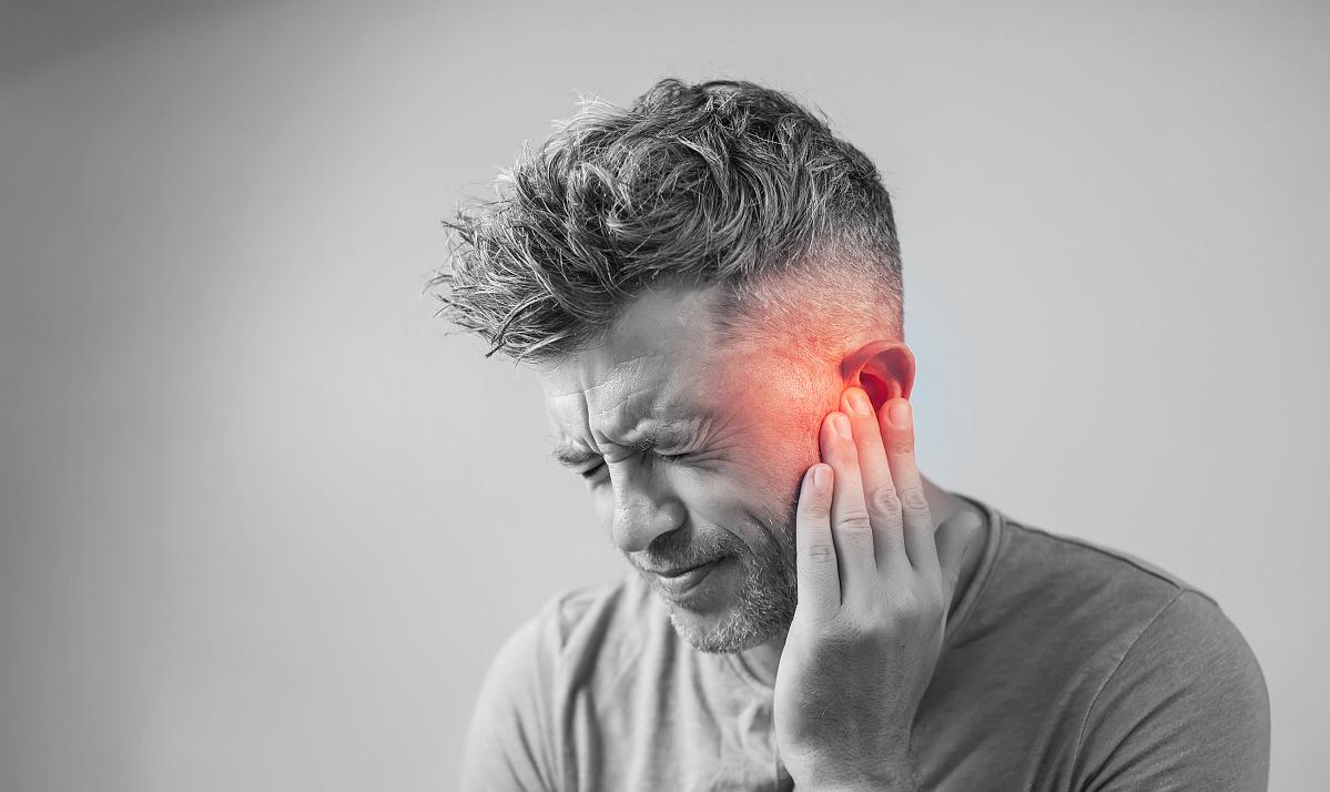 耳朵痛一般是哪里发炎,耳朵痛喉咙痛怎么回事