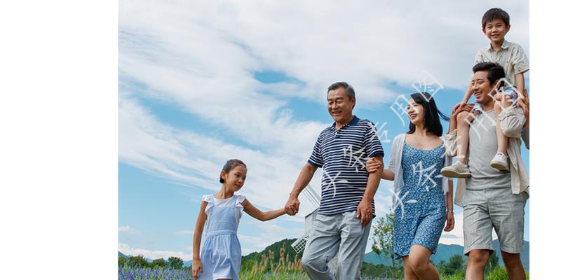 大年初一孙子收到空红包，爷爷奶奶的处理方式各不同，结局大反转