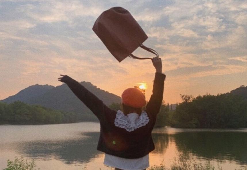 儿媳妇生了孙子后,想要一套房当奖励,我买了套80平的,她却嫌小