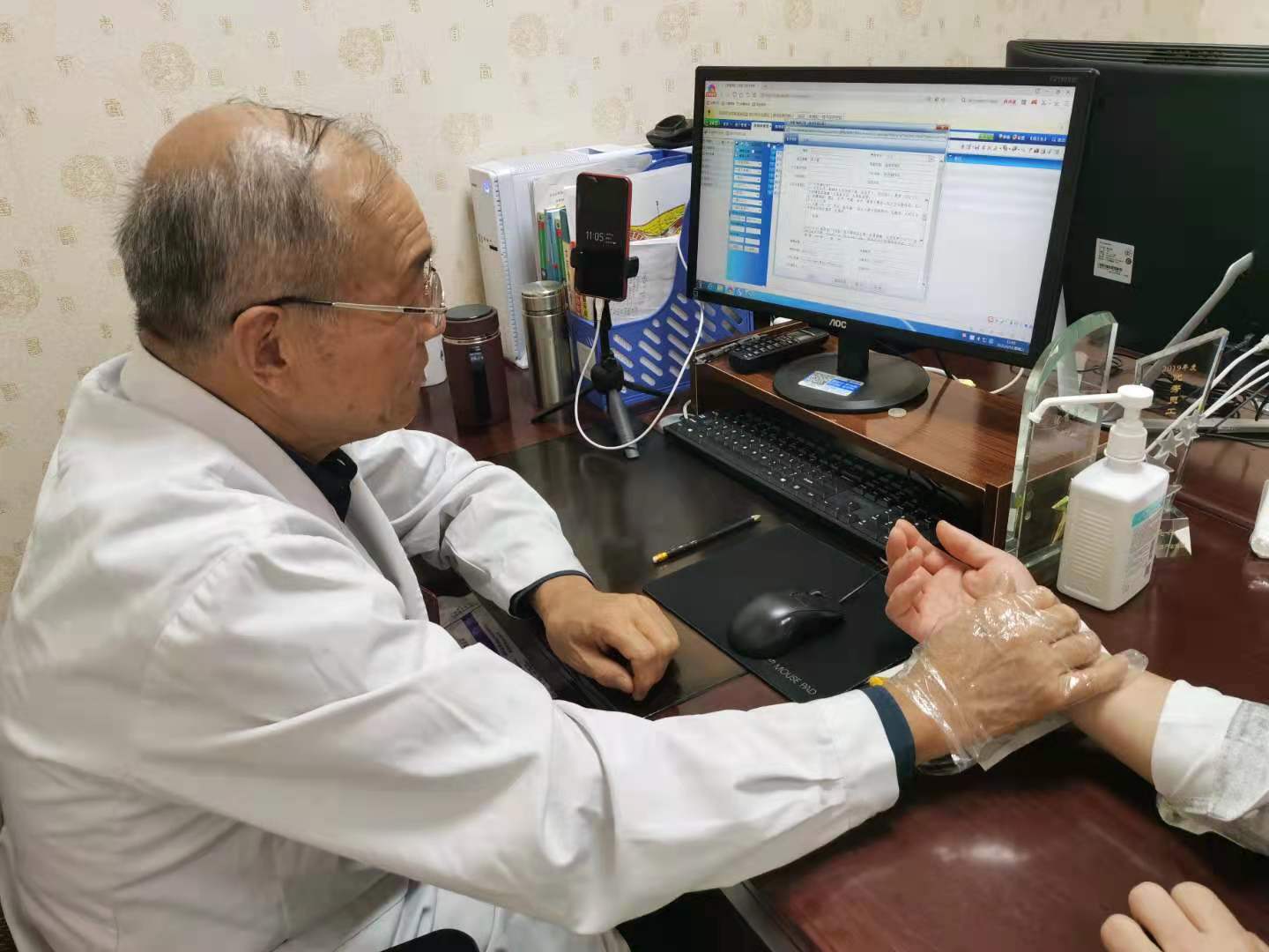 导致男性前列腺纤维化的原因主要有哪些？如何预防和治疗？