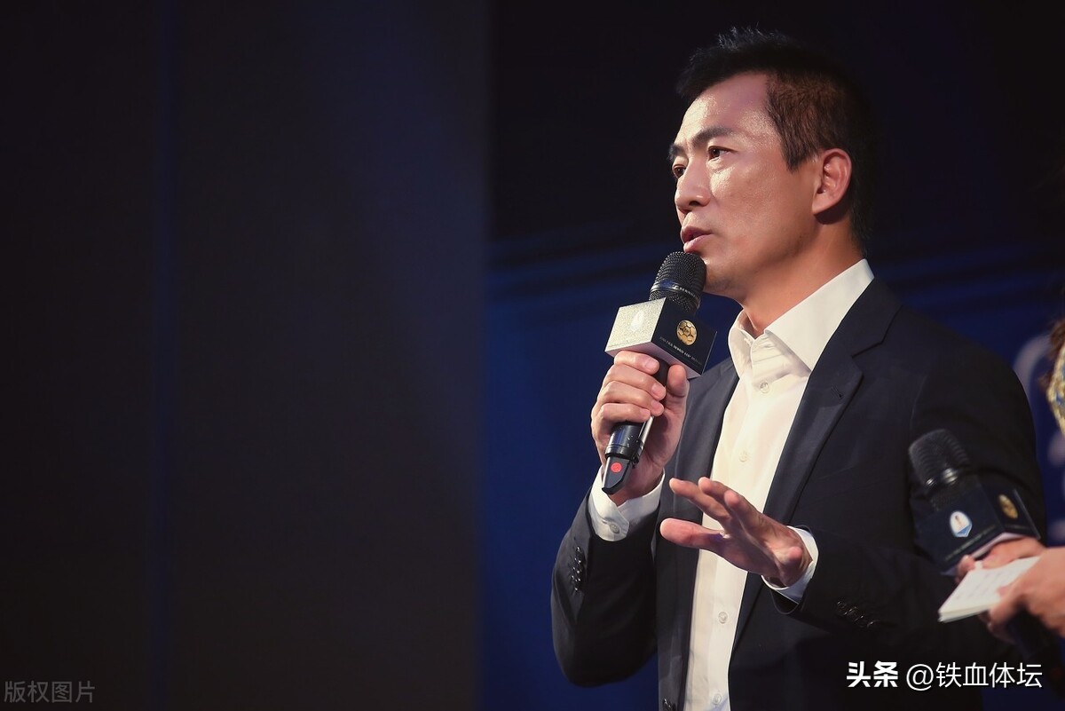 黄健翔谈李铁四十年来最差主教练,李铁致命弱点黄健翔