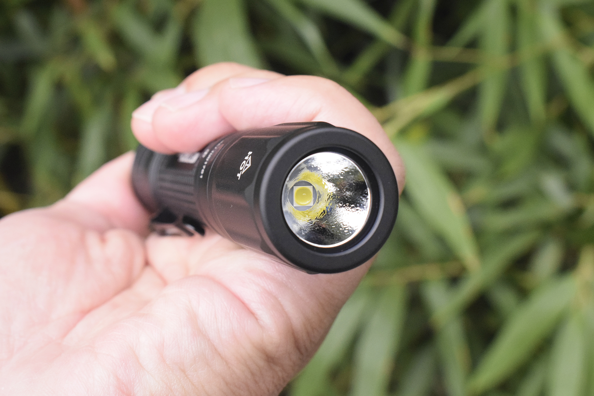 纳丽德51c手电,纳丽德手电e52c评测