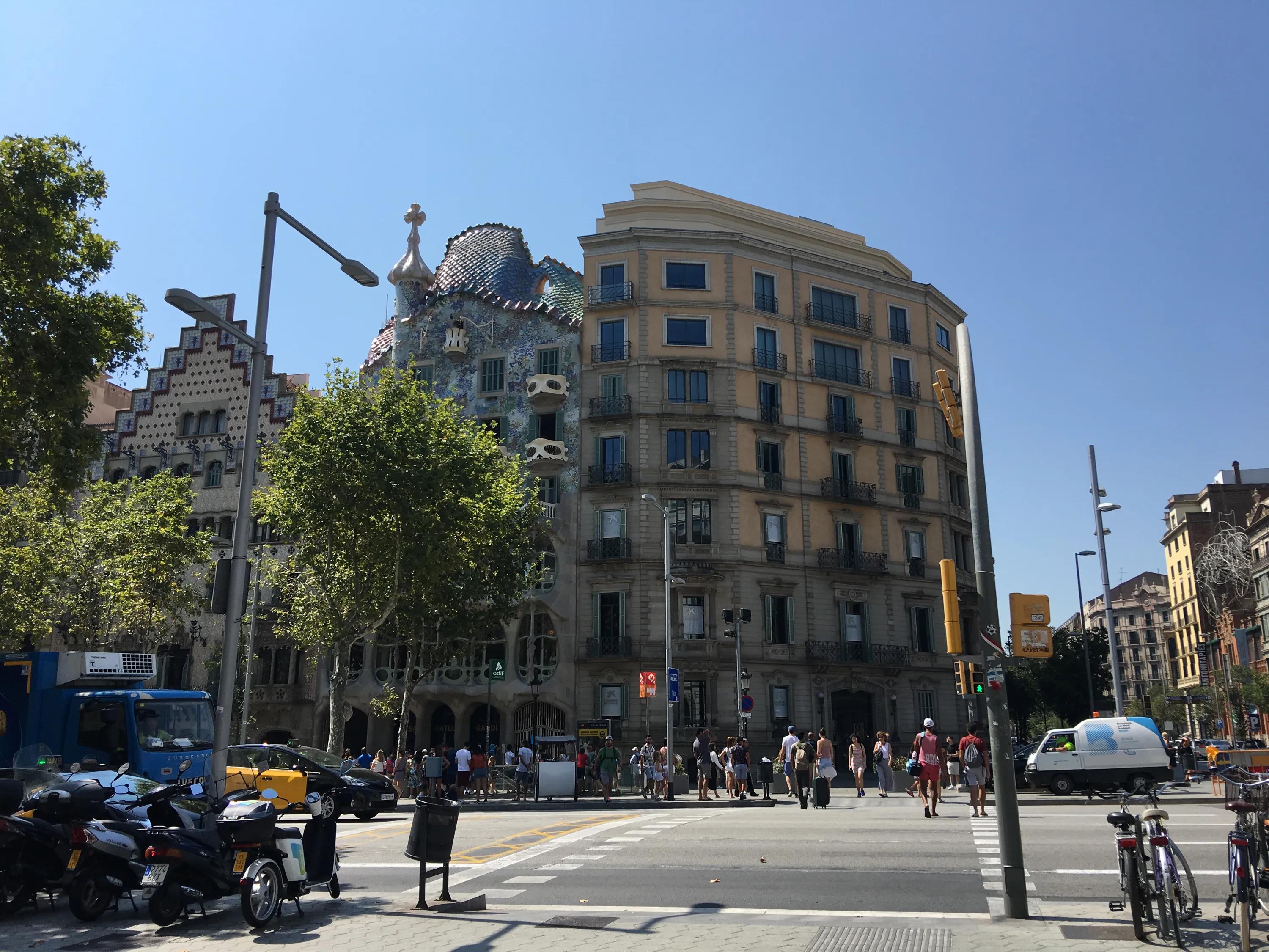 西班牙巴塞罗那全攻略,西班牙自由行马德里游攻略