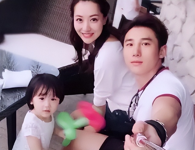 京城四美*冰白**：献媚成龙获杨受成独宠，下嫁男模却遭郑元畅*爱夺**