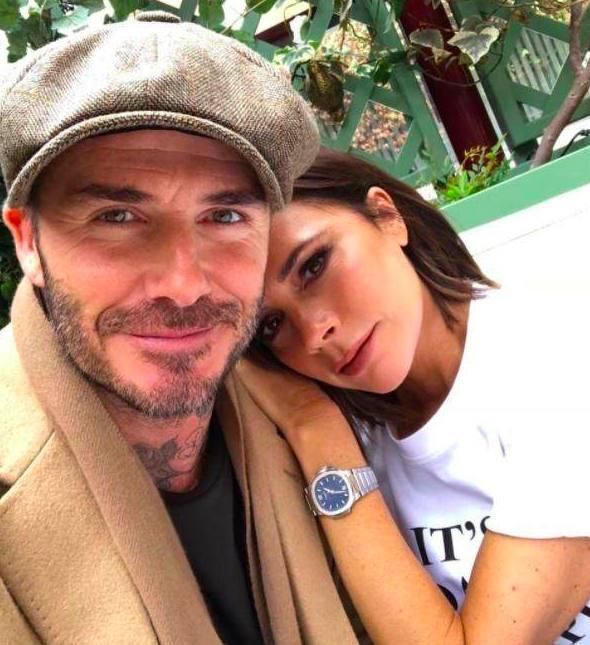 乔治娜晒c罗亲吻她脸颊照,乔治娜晒与c罗合照一生挚爱