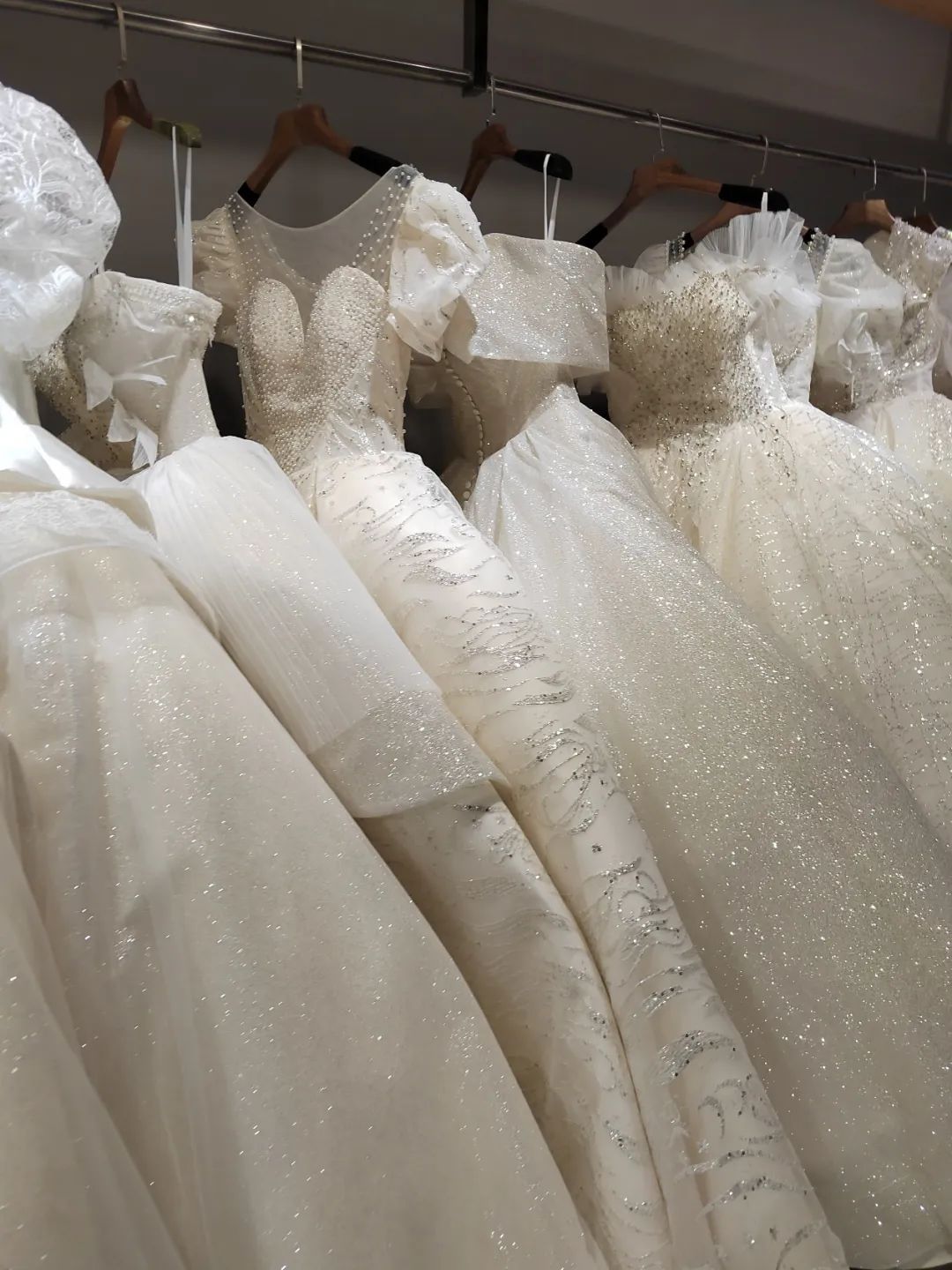 几月份去虎丘买婚纱便宜,在苏州买婚纱大概多少钱