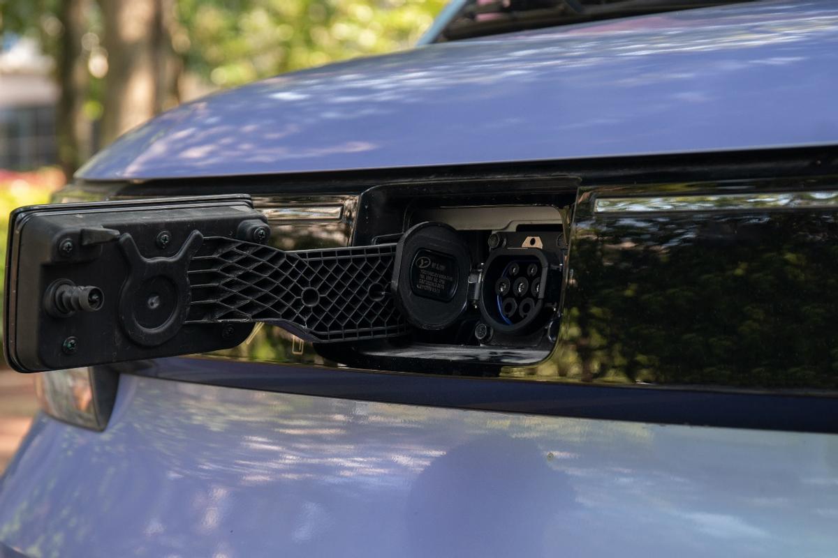 宏光minievgameboy版售5.58-6.98万,宏光minievgameboy