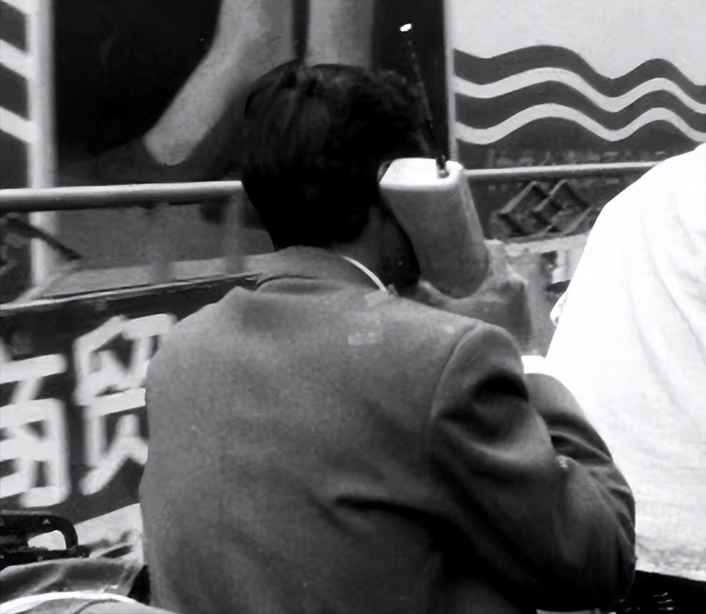 中国第一位办手机号码的人，当时号码随便选，他最终挑了什么号？