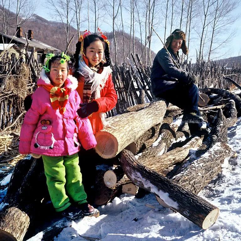 三十年的朋友大庆在童年时就是我们的楷模，原因不是因为他帅