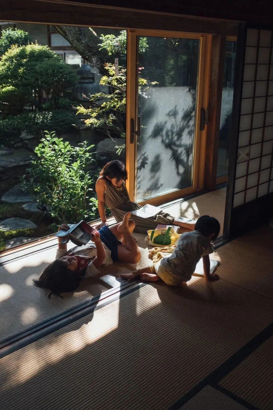 爸爸拍坏人女儿却被偷走完整版,日本爸爸偷拍孩子