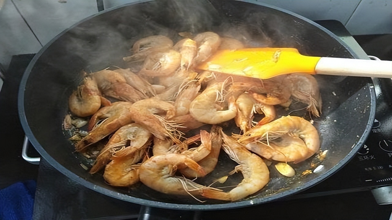 虾的背上黑线能吃吗,虾背上的那个黑线能吃吗