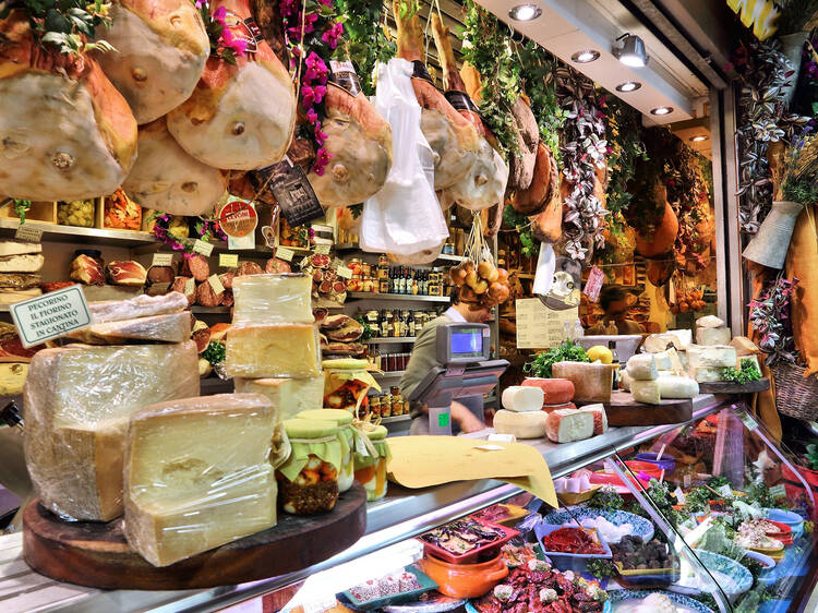 热那亚是哪个国家的首都,哥伦布的港口在哪里