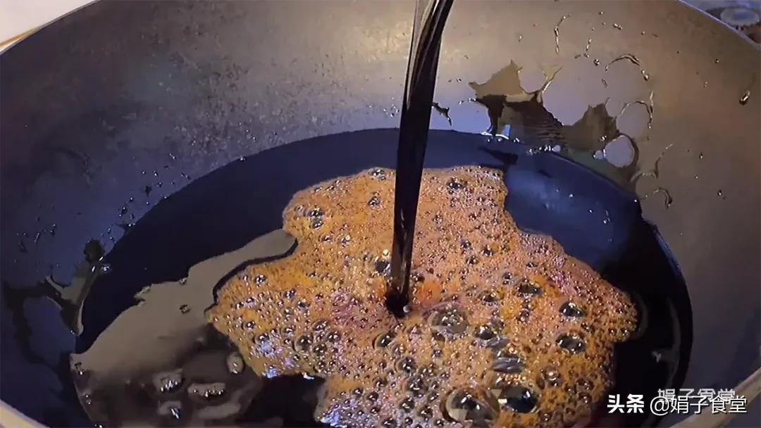 猪肉放在酱油里泡两天怎么做好吃,猪肉泡酱油的正确方法