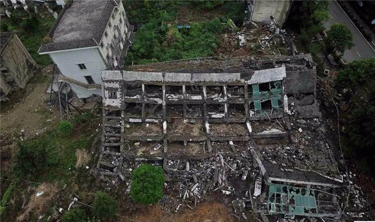 汶川地震中国男孩救以色列女孩,汶川地震以色列姑娘如今见到恩人