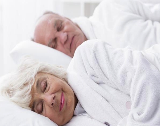 长期裸睡有什么好处和坏处,长期裸睡的人会怎么样