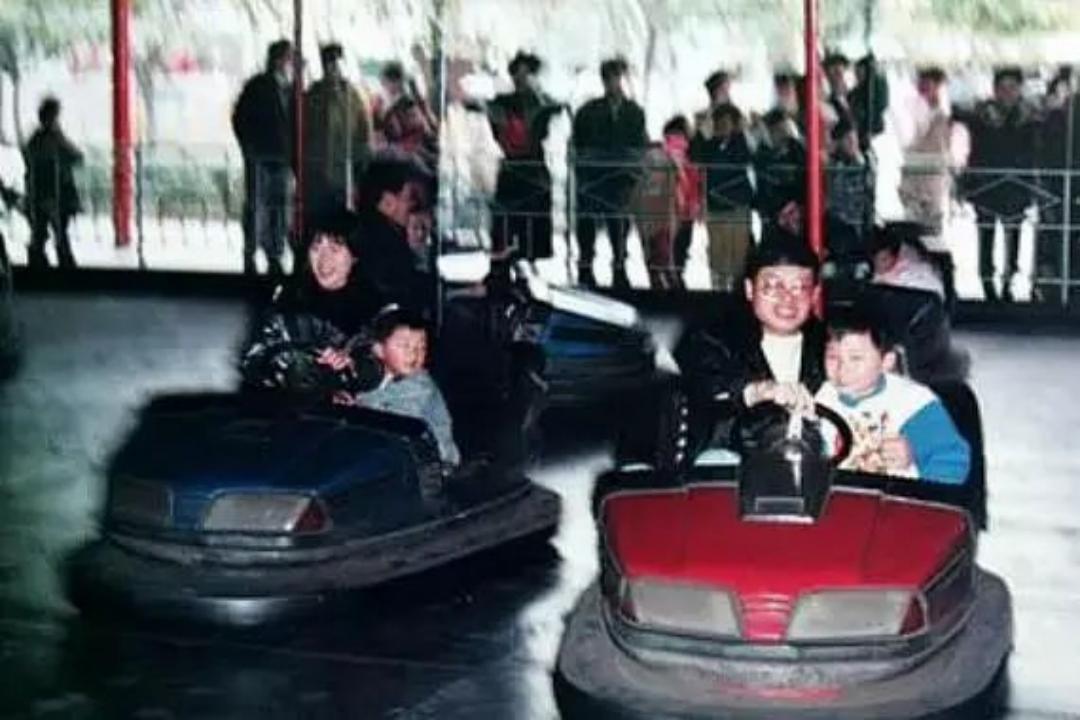 废弃的游乐园还很阴森,阴森废弃乐园