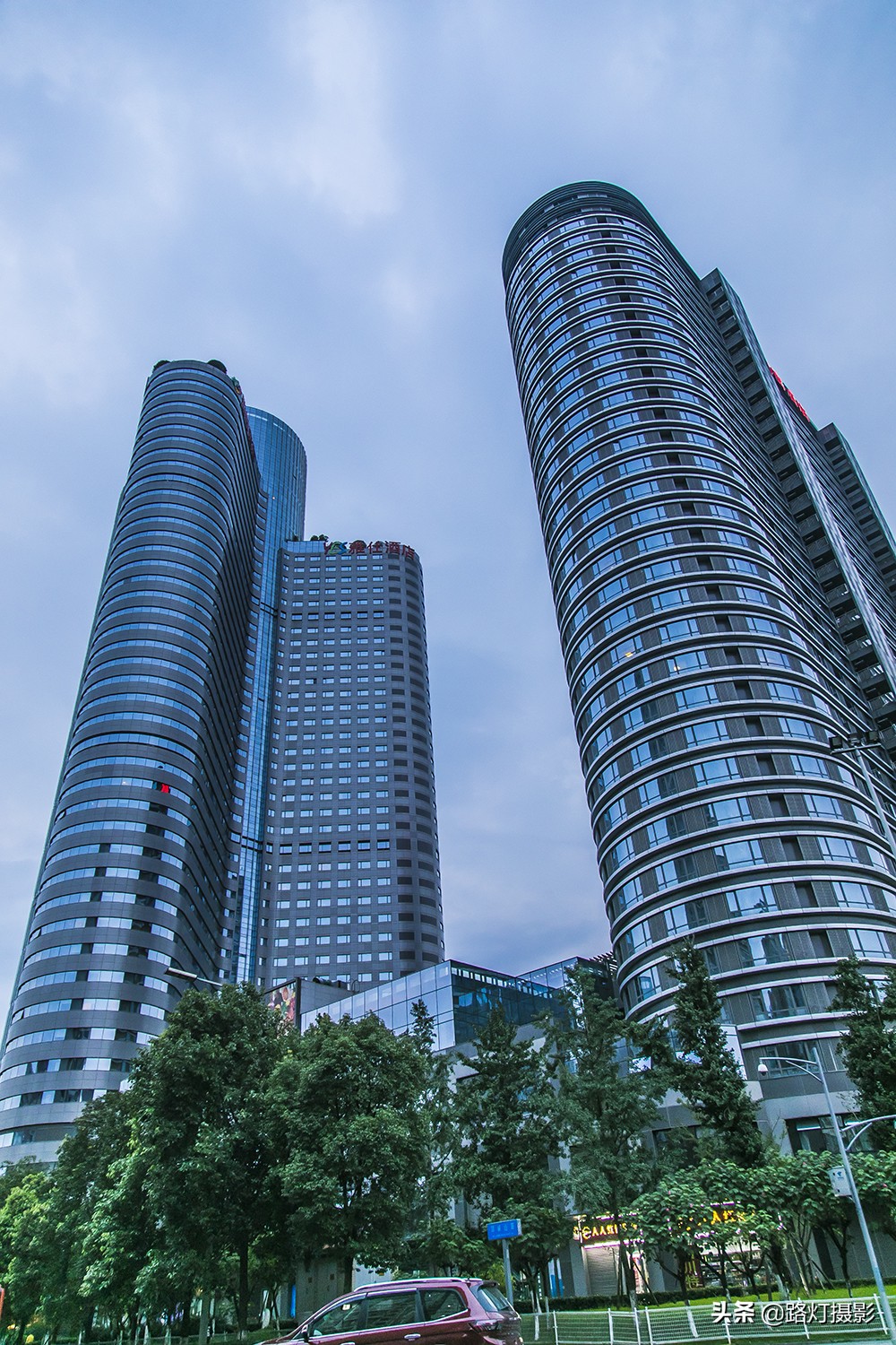 成都和重庆哪一个会成为超级城市,成都未来必成中国第一大城市