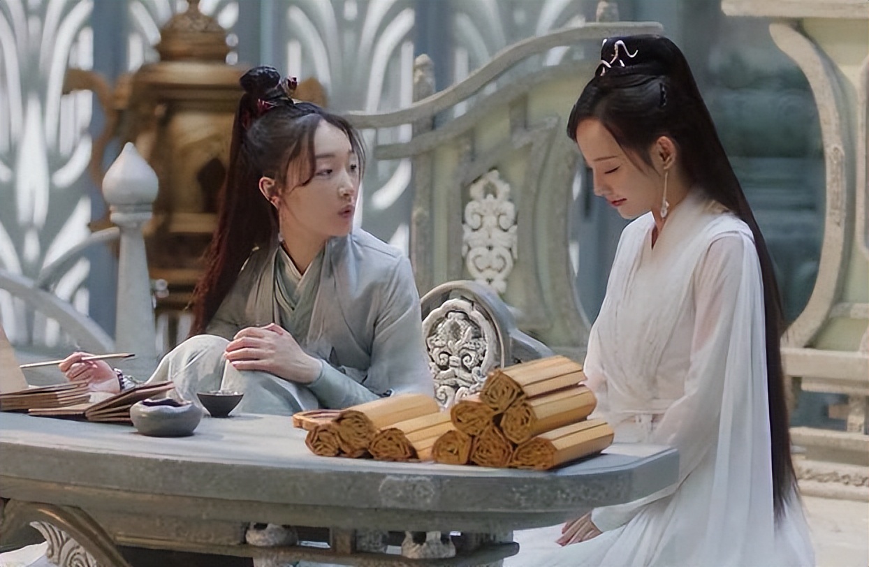 那些扮丑年轻却美若天仙女明星,曾经被嫌弃长得丑的女星