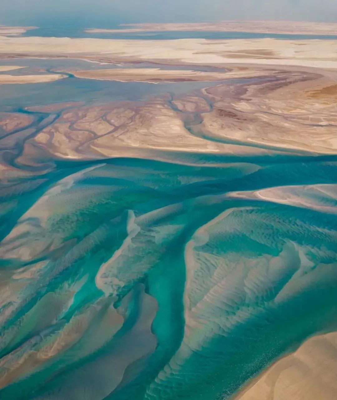 卡塔尔是属于哪个沙漠,卡塔尔沙漠面积有多大