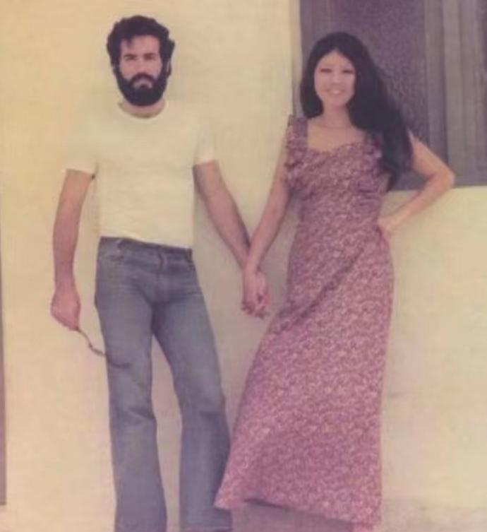 荷西去世12年，三毛自缢身亡：只要母亲同意，我可以快快乐乐去死