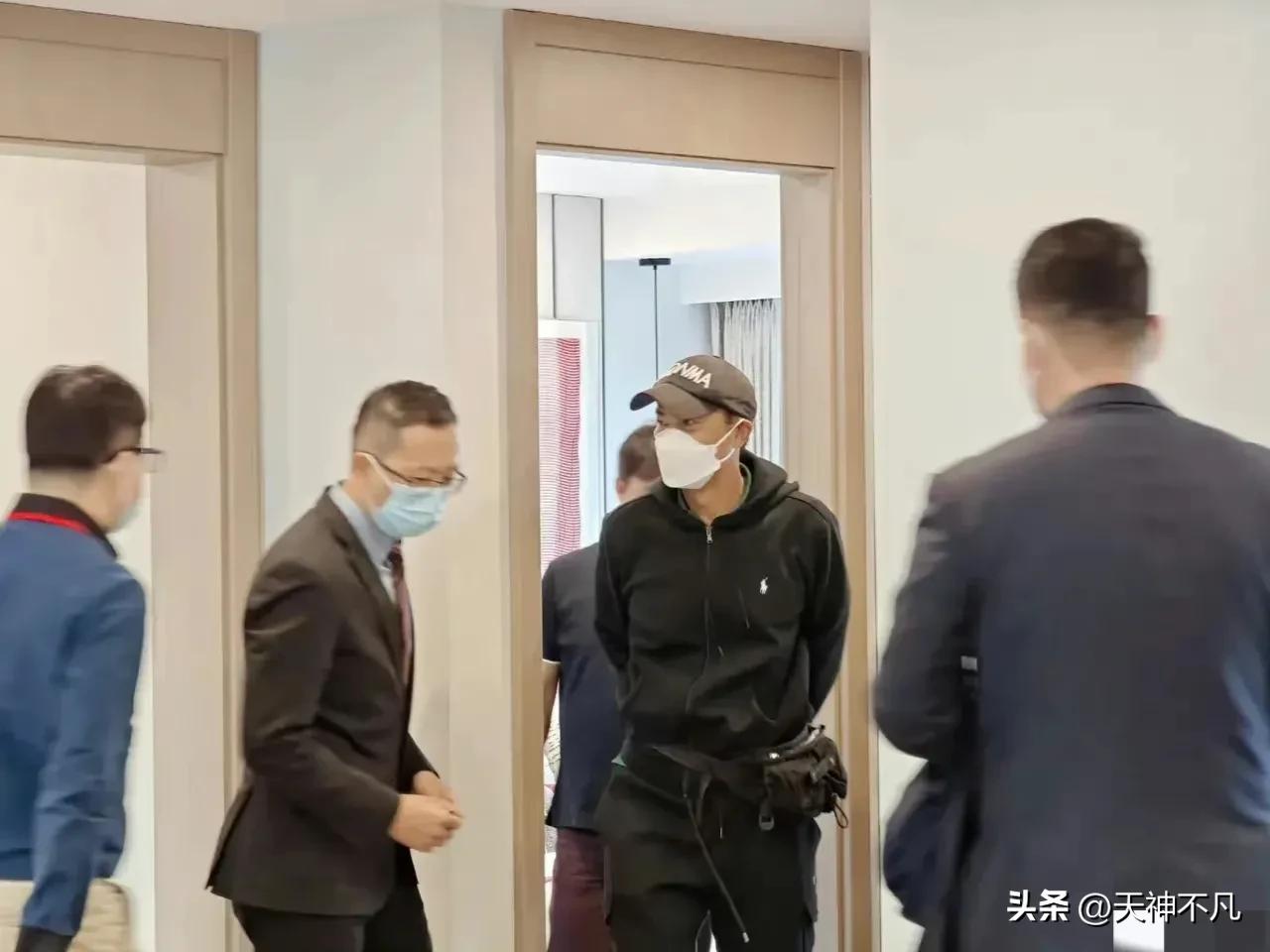 任达华买中山哪里的房子,任达华低调现身富人区看房