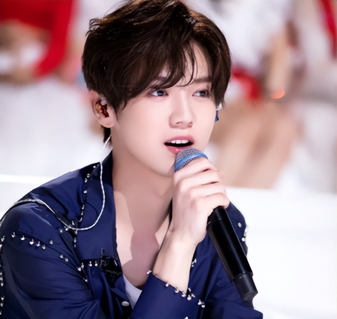 鹿晗和c罗的视频,鹿晗c罗比赛视频