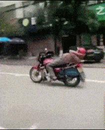 这衣服怎么穿内衣呀?不穿内衣怎么挺起来啊?