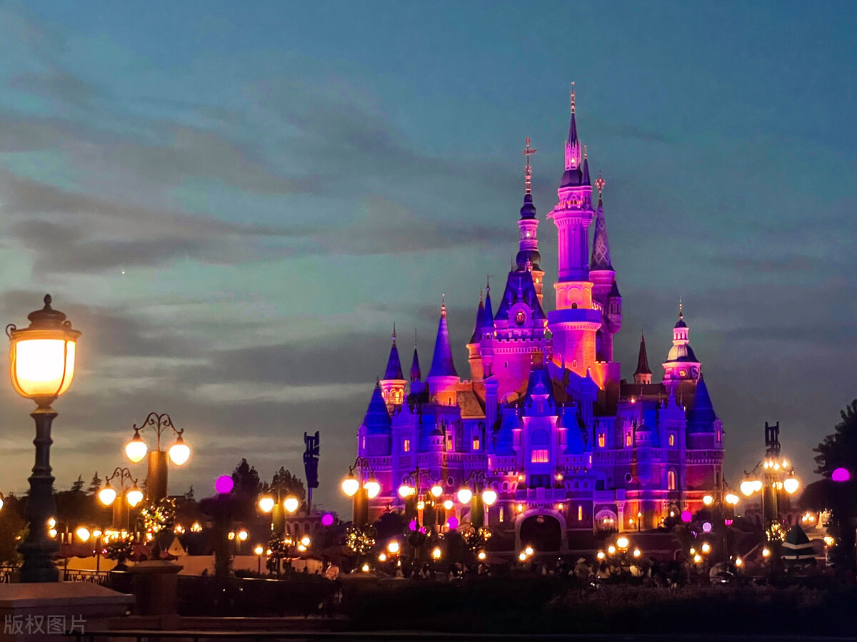 上海迪士尼烟花秀每天晚上都有吗,上海迪士尼烟花时间每天几点