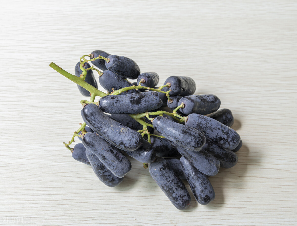 常见水果含有哪些营养成分,常见水果的营养价值与功效