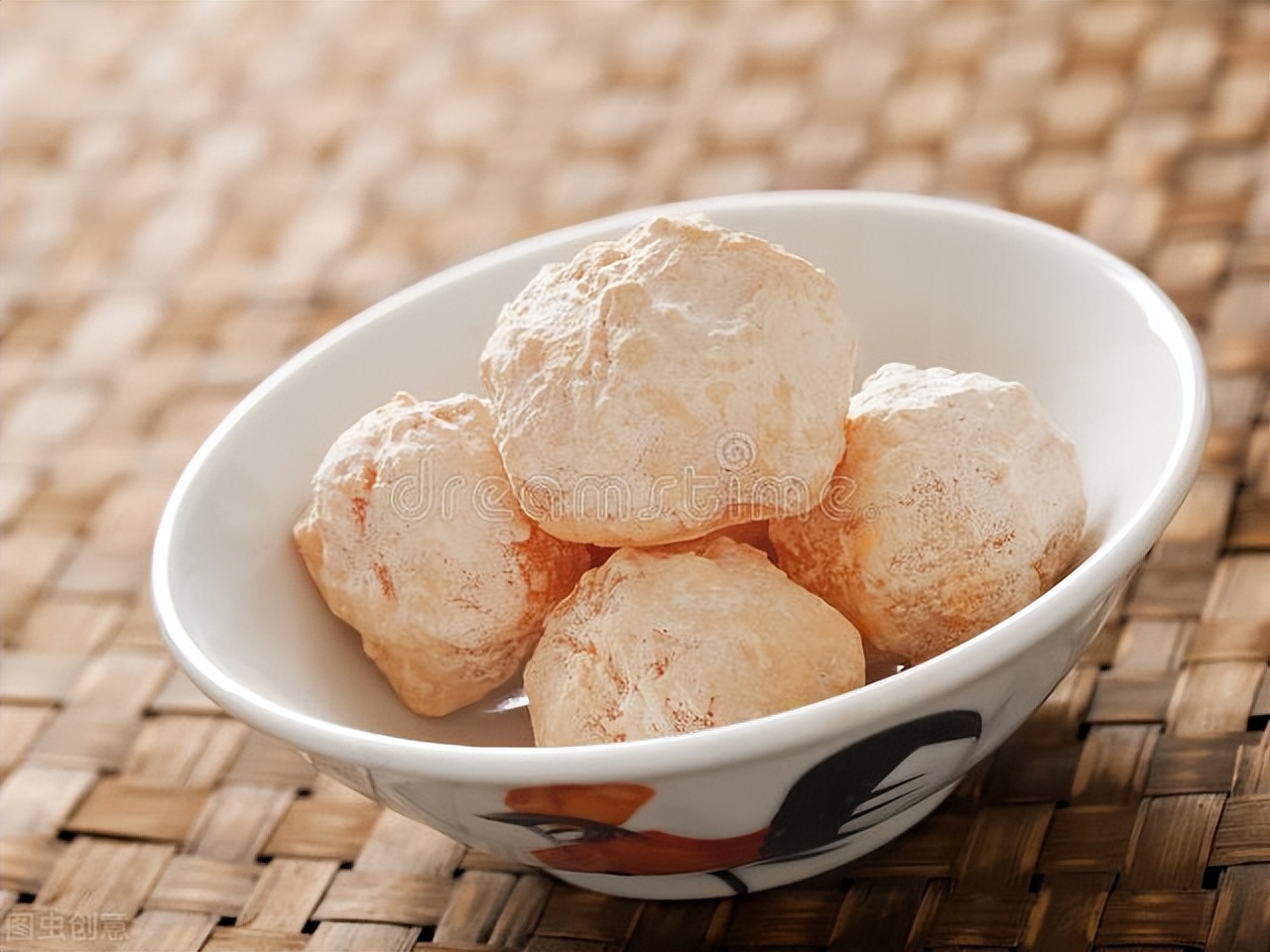 食用碱和盐放在一起的功效,食用碱跟盐一起吃有毒没