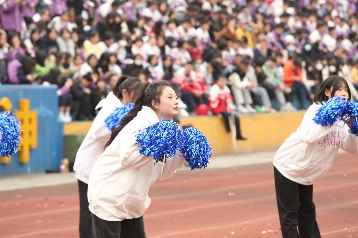 超燃超好看!四川这所中职运动会开幕式成大型cosplay现场?