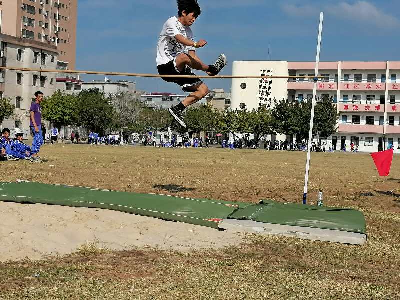 雷州市第十六届运动会跳高,雷州企水中学2017年田径运动会