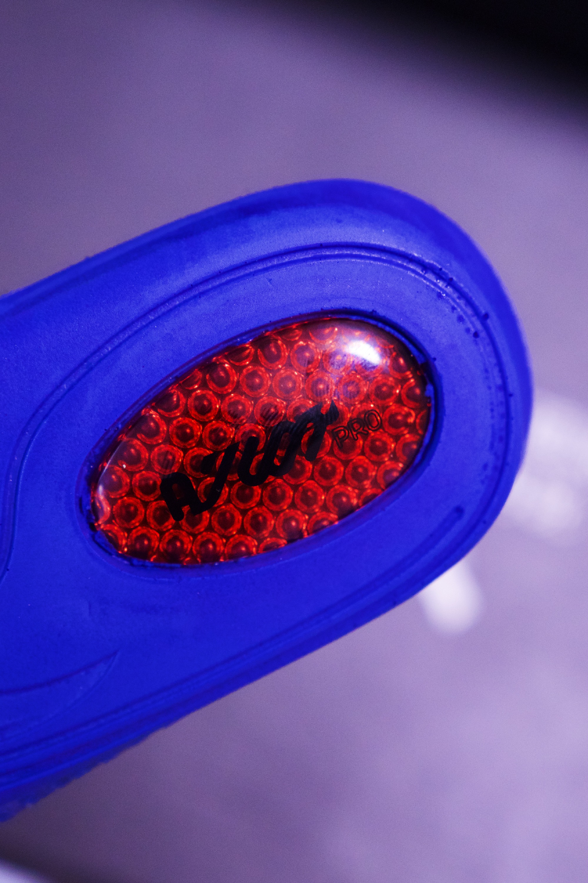 361度跟安踏哪个鞋比较好,361安踏板鞋