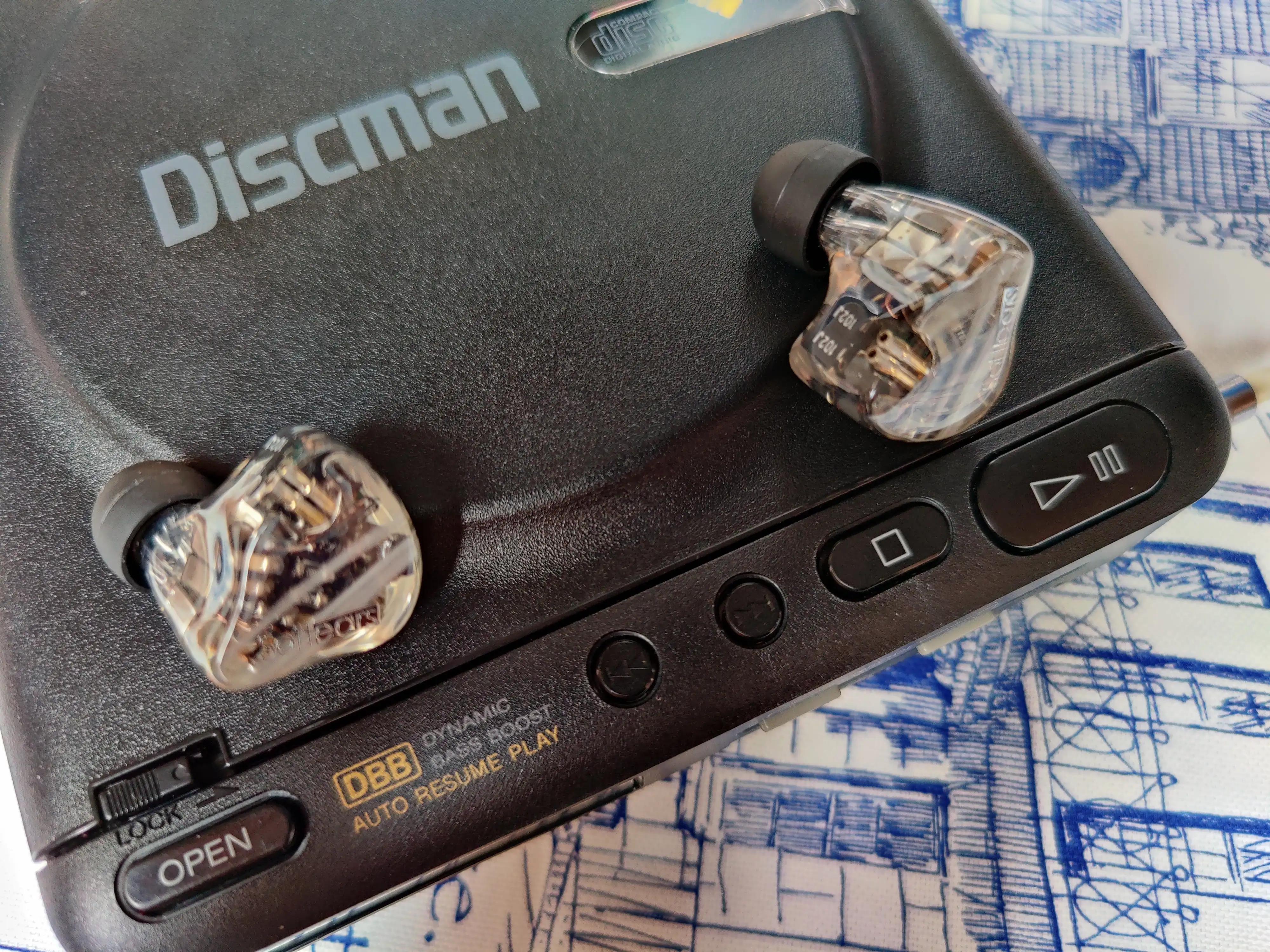 SoftearsRS10对比飞朵阿缇米斯搭配SonyD22和Hugo2音质评测分享