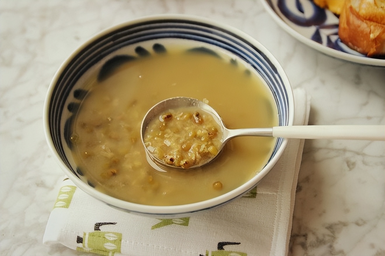 夏天要喝什么汤营养又好喝,夏天的家常汤