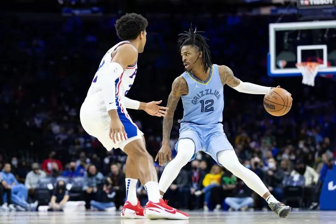 勇士队库里哈登,库里力压哈登开创nba历史先河