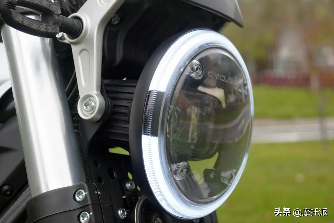 赛科龙re560和金吉拉450怎么选,赛科龙re560和无极525ac买哪个