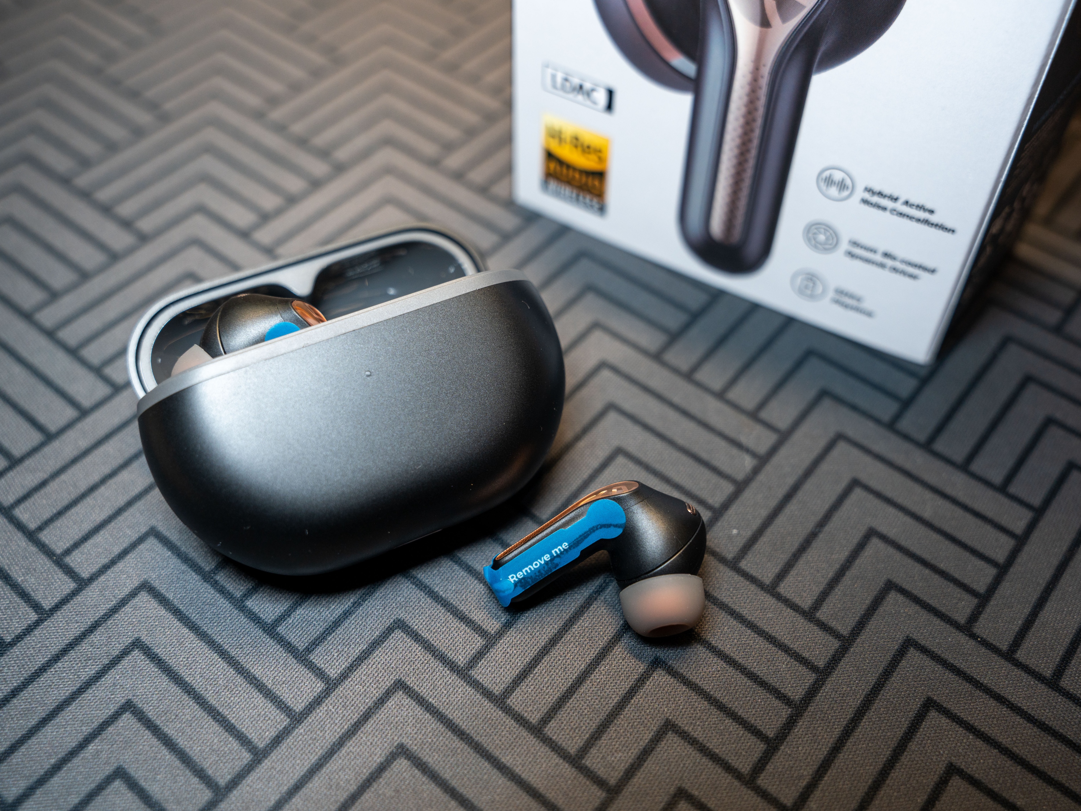 300块不到买Hi-Res金标主动降噪蓝牙耳机—泥炭Capsule3Pro分享