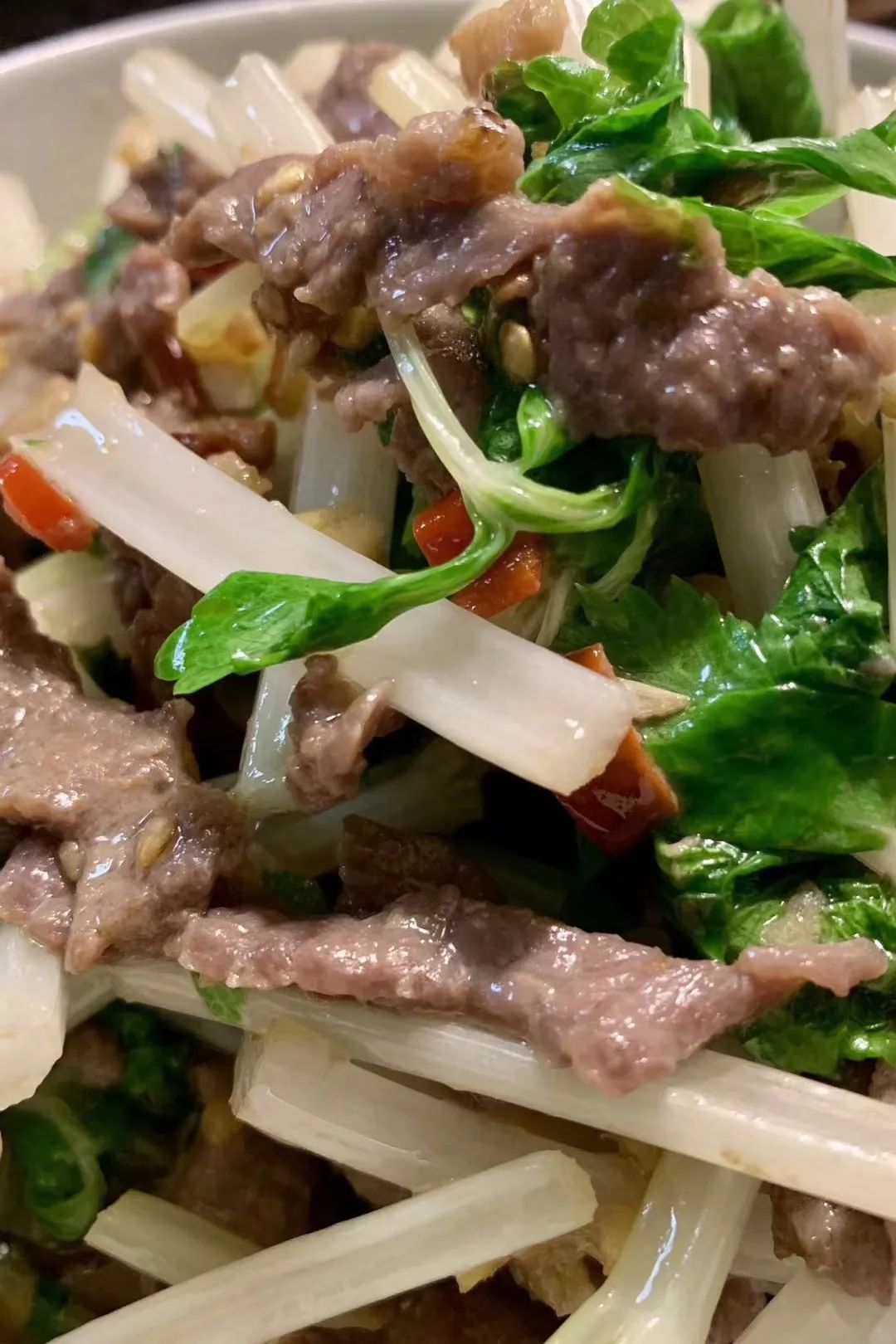 终于炒出了两锅会说自贡话的兔儿