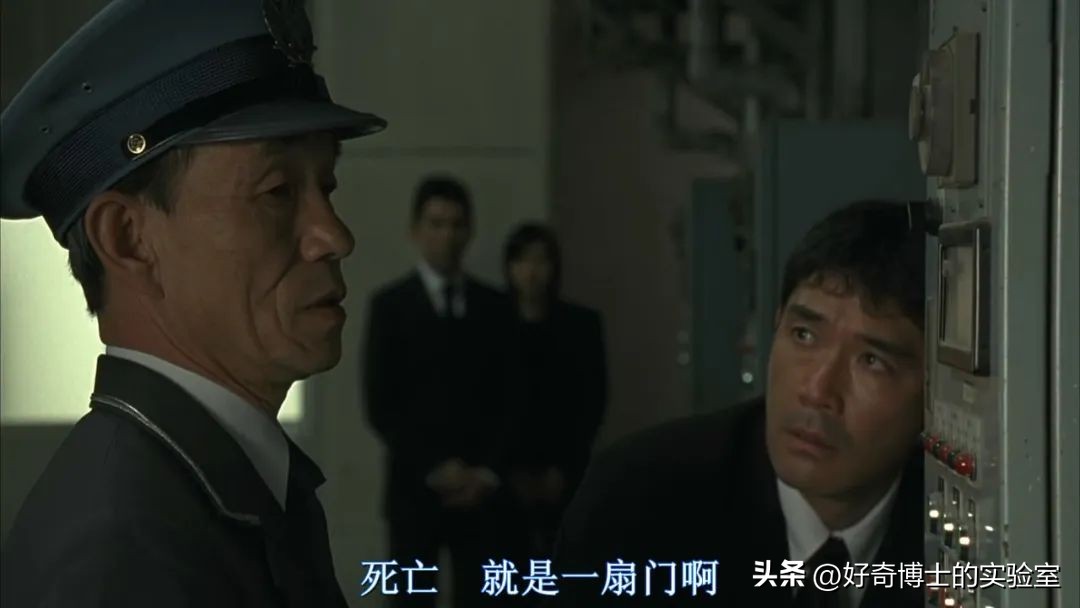 沉浸式体验出殡,详细观察遗体火化