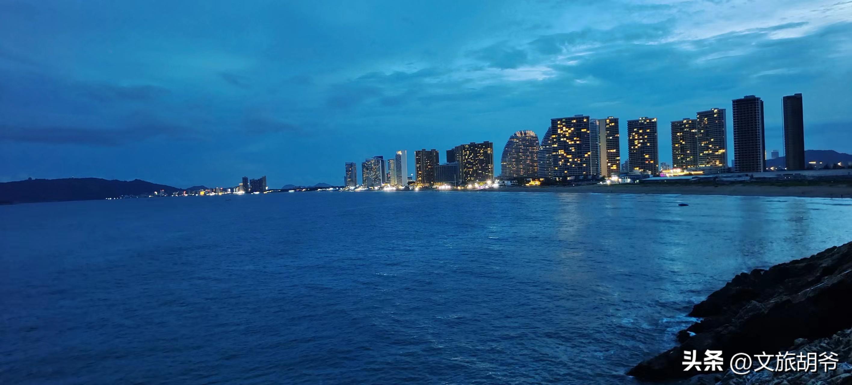 海岸礁石旅游攻略,巴厘岛式悬崖礁石酒吧