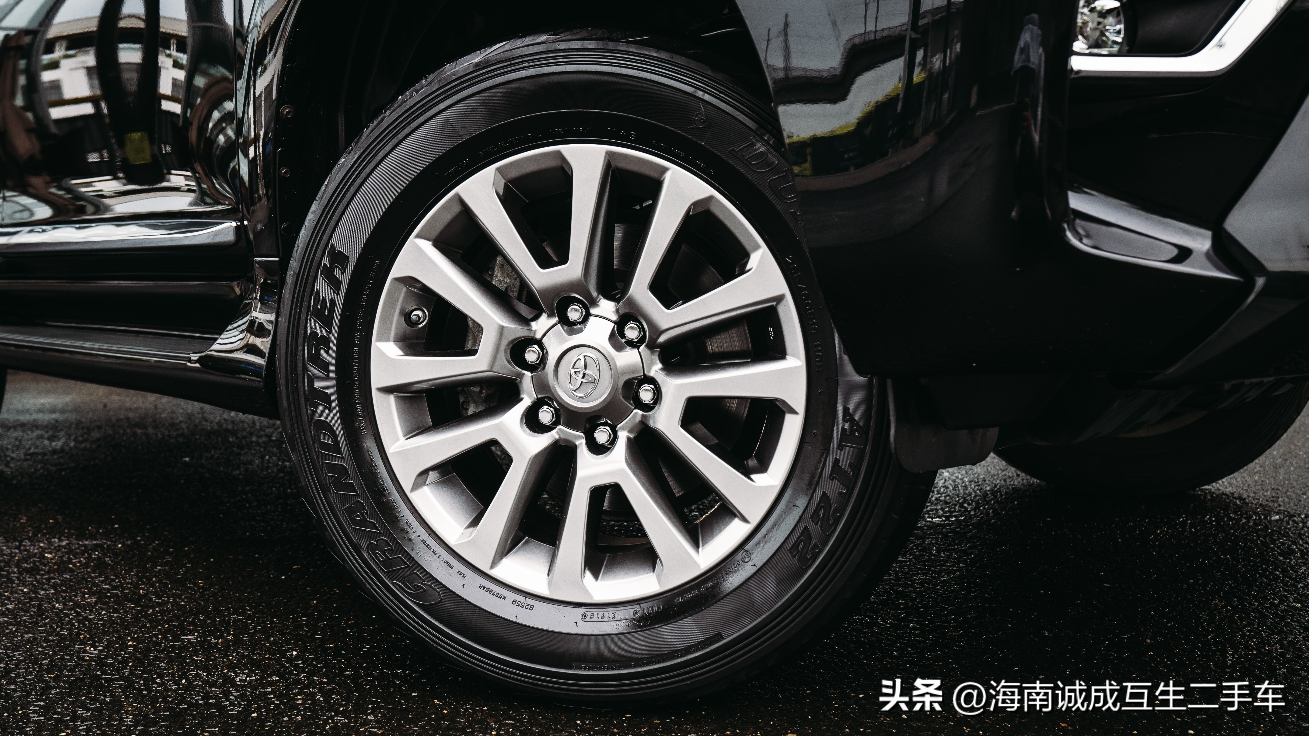 2024款丰田普拉多中东版,18款丰田普拉多中东版4.0顶配