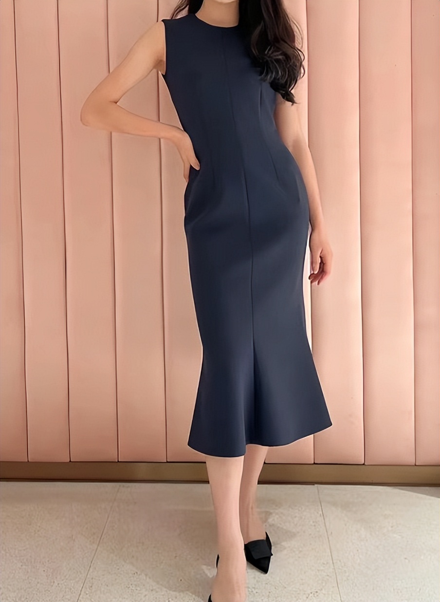 黑色衣服显瘦吗,穿黑色衣服显气质吗