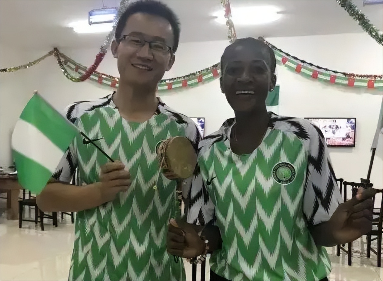 2019年，河南小伙意外当上非洲“酋长”，坐拥百亩地