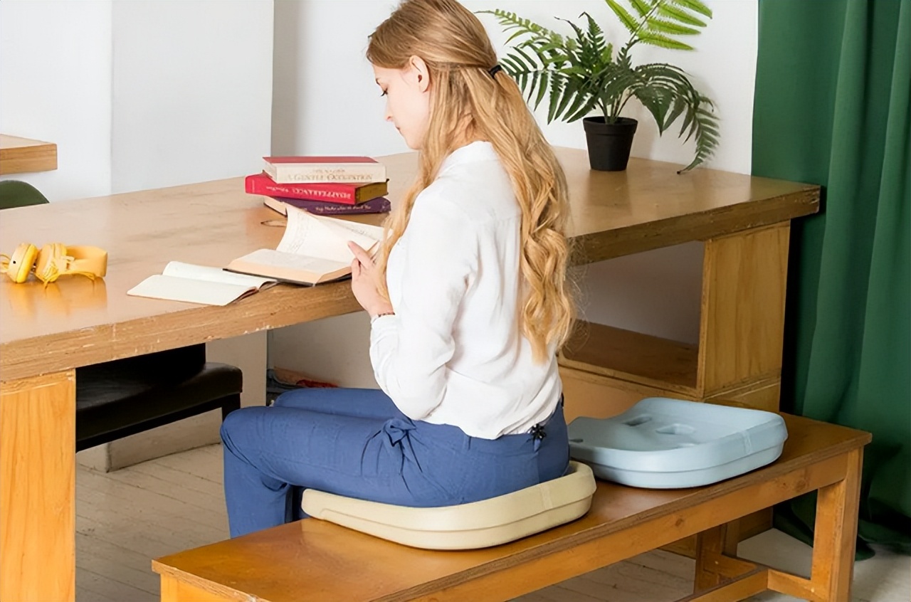 女人过了多少年纪雌激素退化,女人过了40雌激素多会怎样