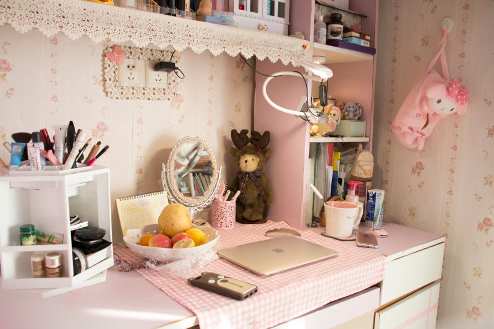 湖北这所大学：5大食堂、高档公寓，吃住条件相当好，出门是地铁