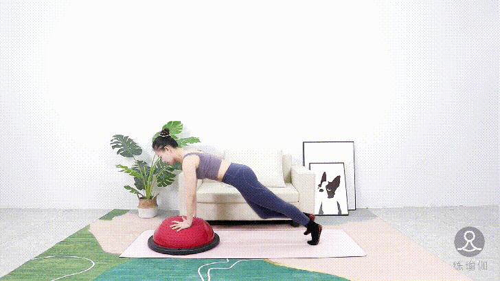 金晨锻炼时穿的什么衣服,金晨发布运动照露腹肌实力抢镜